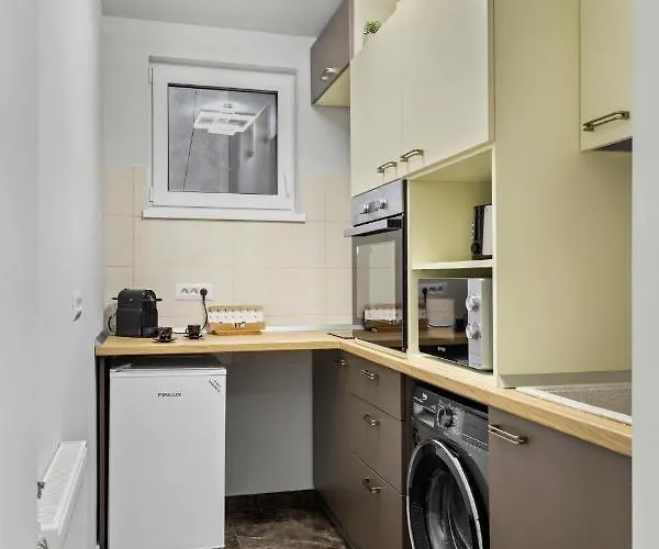 Cozy By Art Apartament *